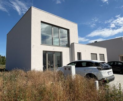 Prodej Rodinný dům, Rodinný dům, Čerešňová, Senec, Slovensko