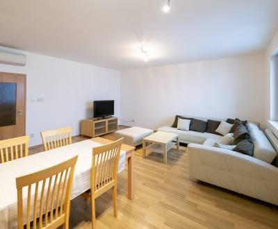 Pronájem Byt 3+1, Byt 3+1, Astrová, Bratislava - Ružinov, Slovensko