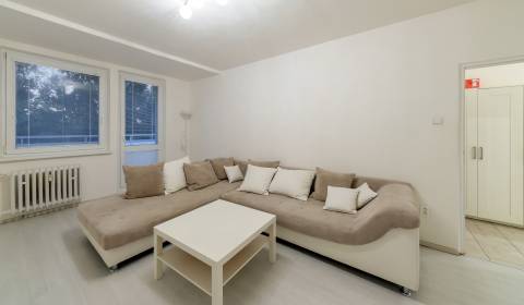 Pronájem Byt 2+1, Byt 2+1, Čmelíková, Bratislava - Ružinov, Slovensko