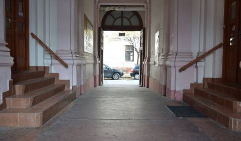 Pronájem Kancelářské prostory, Kancelářské prostory, Farská, Nitra, Sl