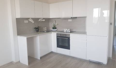 Byt 3+1, Martinčekova, prodej, Bratislava - Ružinov, Slovensko