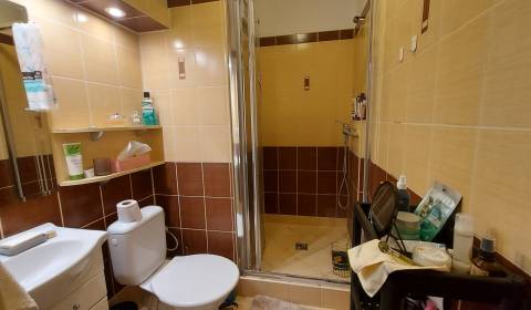Byt 1+1, prodej, Nové Zámky, Slovensko