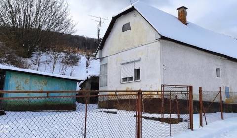 Rodinný dům, prodej, Prievidza, Slovensko