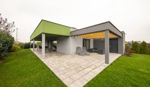 Rodinný dům, Muškátová, prodej, Senec, Slovensko