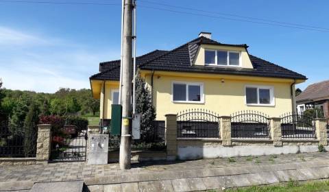 Rodinný dům, prodej, Nové Mesto nad Váhom, Slovensko