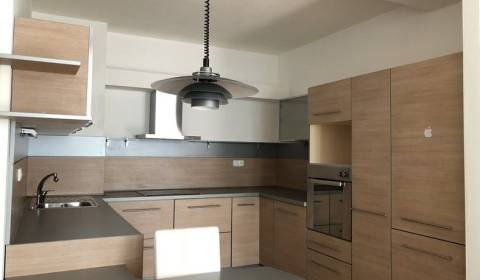 Pronájem Byt 2+1, Byt 2+1, Súmračná, Bratislava - Ružinov, Slovensko