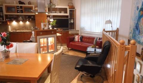 Pronájem Byt 4+1, Byt 4+1, Medená, Bratislava - Staré Mesto, Slovensko