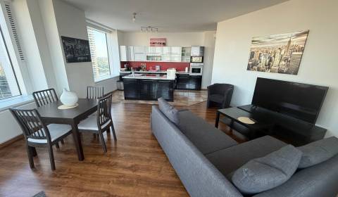 Pronájem Byt 3+1, Byt 3+1, Landererova, Bratislava - Staré Mesto, Slov