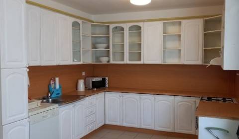 Rodinný dům, Železničná, pronájem, Senec, Slovensko