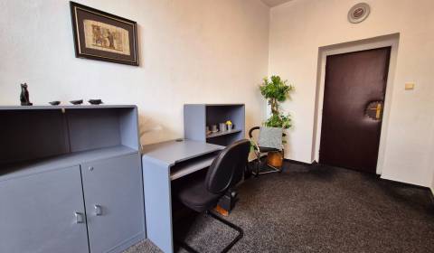 Pronájem Kancelářské prostory, Kancelářské prostory, Chrapčiakova, Spi