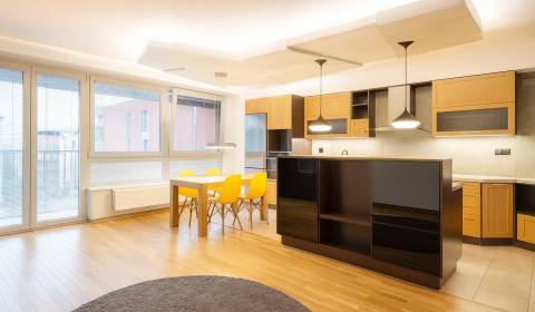 Pronájem Byt 3+1, Byt 3+1, Na križovatkách, Bratislava - Ružinov, Slov