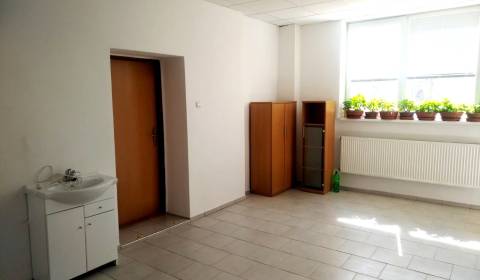 Prostory pro obchod, Hospodárska, pronájem, Trnava, Slovensko