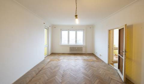 Byt 3+1, Československých parašutistov, prodej, Bratislava - Nové Mest