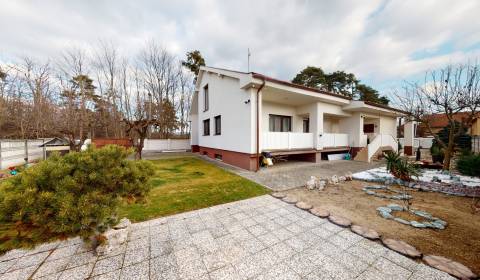 Rodinný dům, Ružová, pronájem, Malacky, Slovensko