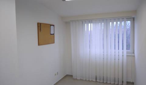 Prostory pro obchod, Hospodárska, pronájem, Trnava, Slovensko