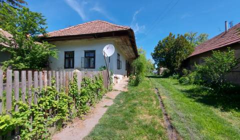 Rodinný dům, prodej, Levice, Slovensko
