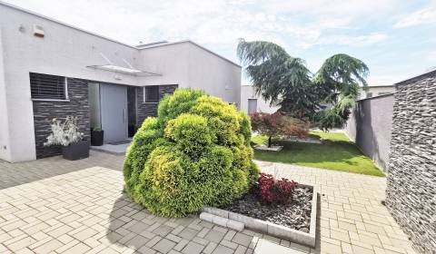 Rodinný dům, prodej, Senec, Slovensko