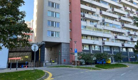 Garáže, Tomášikova, pronájem, Bratislava - Ružinov, Slovensko
