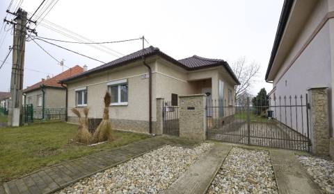 Rodinný dům, Školská, prodej, Pezinok, Slovensko