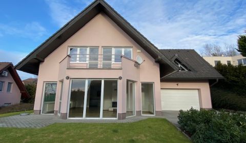 Pronájem Rodinný dům, Rodinný dům, Strmé Vŕšky, Bratislava - Záhorská 