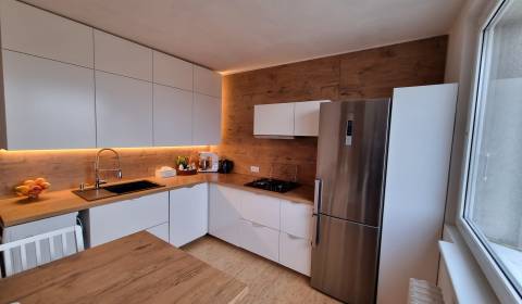 Byt 2+1, Drobného, prodej, Bratislava - Dúbravka, Slovensko