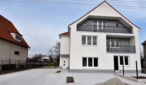 Byt 3+1, Čierna Voda, prodej, Galanta, Slovensko