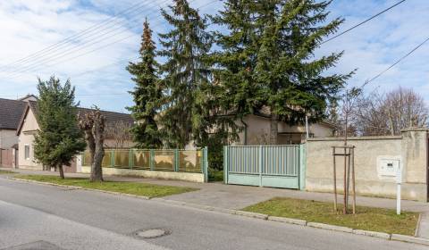 Rodinný dům, Hviezdoslavova, prodej, Senec, Slovensko