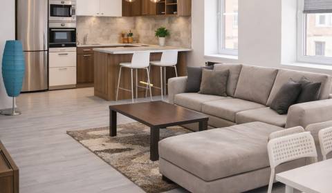 Prodej Byt 3+1, Byt 3+1, centrum, Nové Zámky, Slovensko