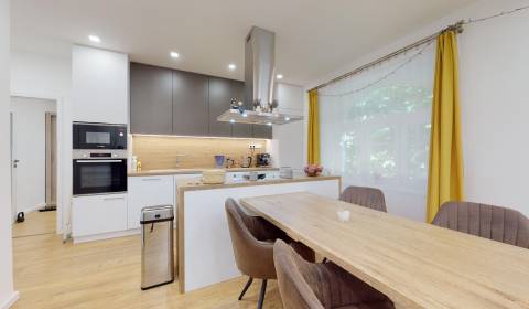 Prodej Byt 3+1, Byt 3+1, Komárno, Slovensko