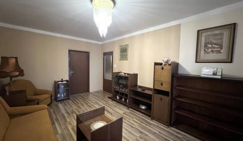Exkl. prenájom 3 izbového bytu s lódžiou v Piešťanoch REZERVOVANÝ