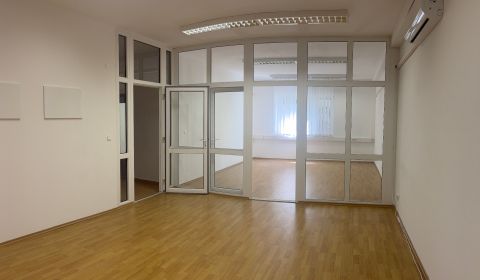 Pronájem Kancelářské prostory, Kancelářské prostory, Haburská, Bratisl