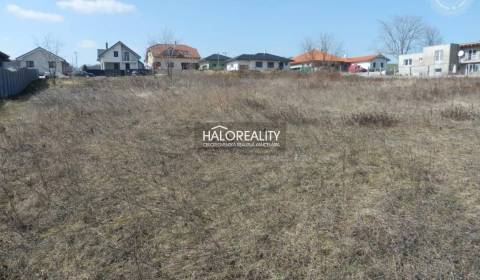 Prodej Pozemky - bydlení, Hlohovec, Slovensko