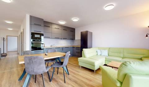 Pronájem Byt 3+1, Byt 3+1, Odevná, Trenčín, Slovensko