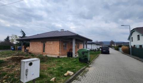 Prodej Rodinný dům, Rodinný dům, Nové Mesto nad Váhom, Slovensko