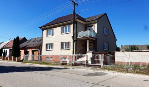 Prodej Rodinný dům, Rodinný dům, Nové Mesto nad Váhom, Slovensko