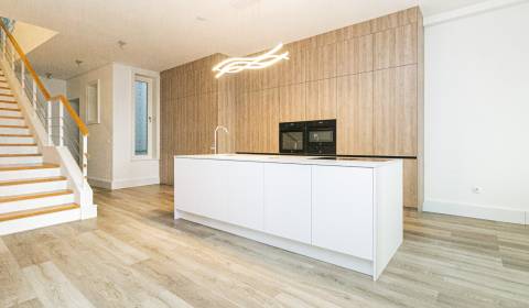 Pronájem Kancelářské prostory, Kancelářské prostory, Gorkého, Bratisla