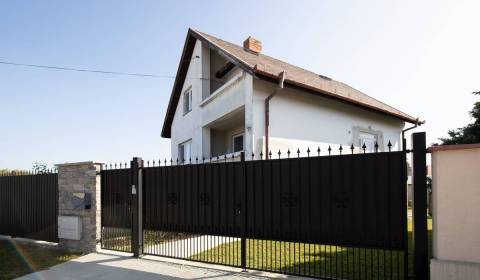 Prodej Rodinný dům, Rodinný dům, neuvedená, Dunajská Streda, Slovensko