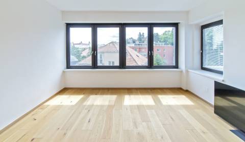 Pronájem Byt 4+1, Byt 4+1, Lichardova, Bratislava - Staré Mesto, Slove