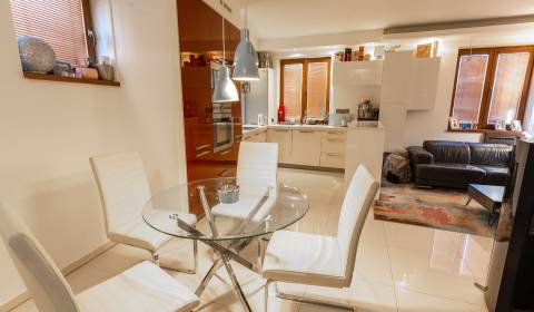 Prodej Rodinný dům, Rodinný dům, Osloboditeľská, Bratislava - Vajnory,