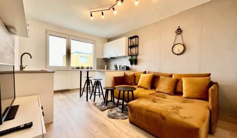 Prodej Byt 2+1, Byt 2+1, Závadská ulica, Rača