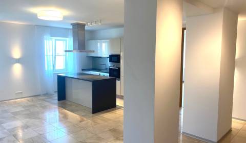 Pronájem Byt 3+1, Byt 3+1, Hlboká cesta, Bratislava - Staré Mesto, Slo