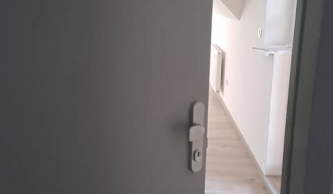 Prodej Byt 2+1, Byt 2+1, Nitra, Slovensko