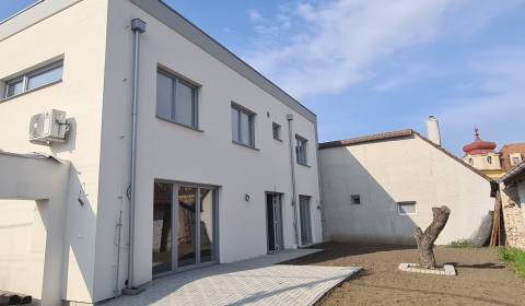 Prodej Rodinný dům, Rodinný dům, Senec, Slovensko