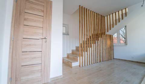 Prodej Rodinný dům, Rodinný dům, Baničova, Bratislava - Vajnory, Slove