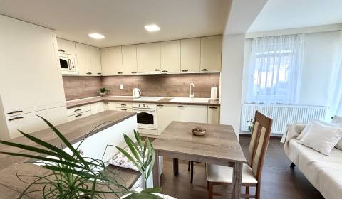 Prodej Rodinný dům, Rodinný dům, Hollého, Senica, Slovensko