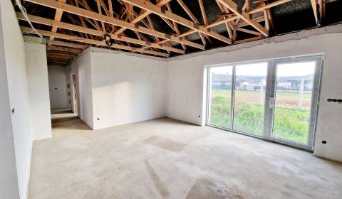 Prodej Rodinný dům, Rodinný dům, Pod Stráňou, Piešťany, Slovensko