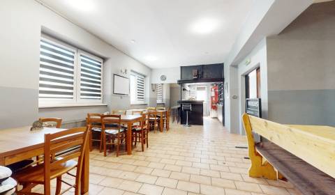 Pronájem Prostory pro obchod, Prostory pro obchod, Výstrkov, Bánovce n