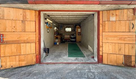 Prodej Garáže, Garáže, Pod kaštieľom, Ilava, Slovensko