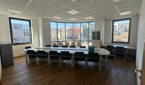 Pronájem Kancelářské prostory, Kancelářské prostory, Dolná, Banská Bys