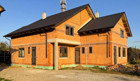 Prodej Byt 3+1, Byt 3+1, Záhradná, Piešťany, Slovensko